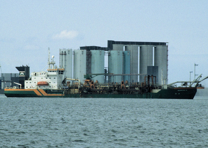 Photograph of the vessel  Geopotes 14 pictured in Europoort on 20th April 1997
