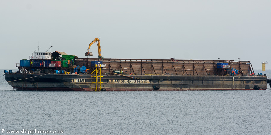 Photograph of the vessel  10033-1 pictured approaching Blyth under tow on 27th August 2017