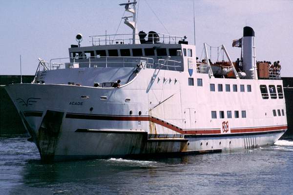 Acadie pictured at Quiberon on 29th July 1995