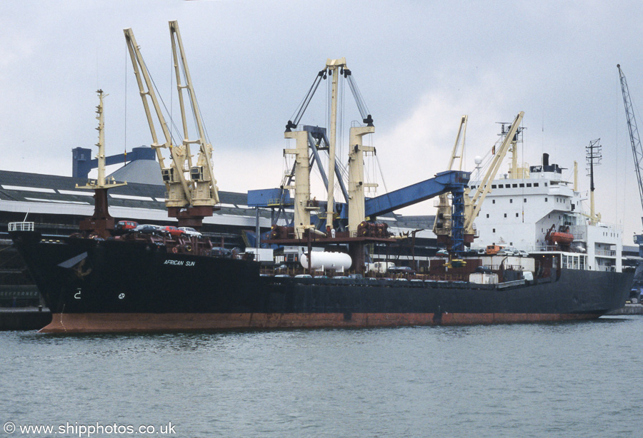 Photograph of the vessel  African Sun pictured in Kanaldok B1, Antwerp on 20th June 2002