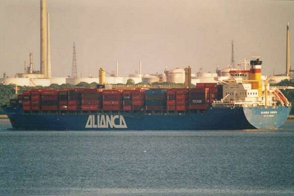Photograph of the vessel  Alianca Europa pictured departing Southampton on 6th June 2000