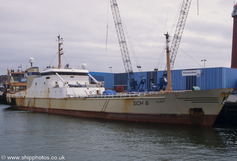 Photograph of the vessel fv Alida pictured in Vissershaven, Ijmuiden on 16th June 2002