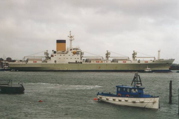  Auckland Star pictured arriving in Portsmouth on 6th May 1998