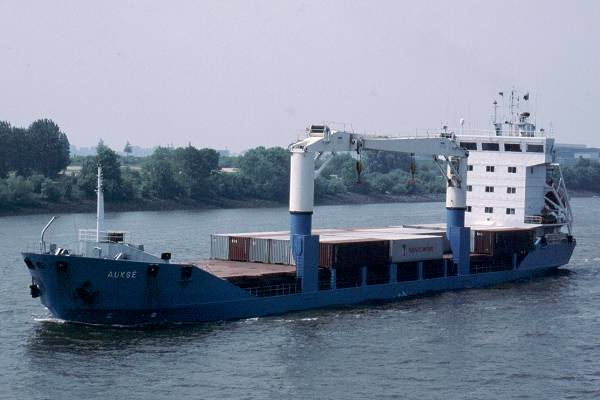 Photograph of the vessel  Aukse pictured on the River Elbe on 27th May 2001