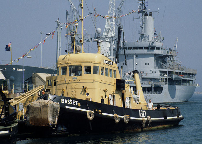 Basset pictured in Portland Harbour on 21st July 1990