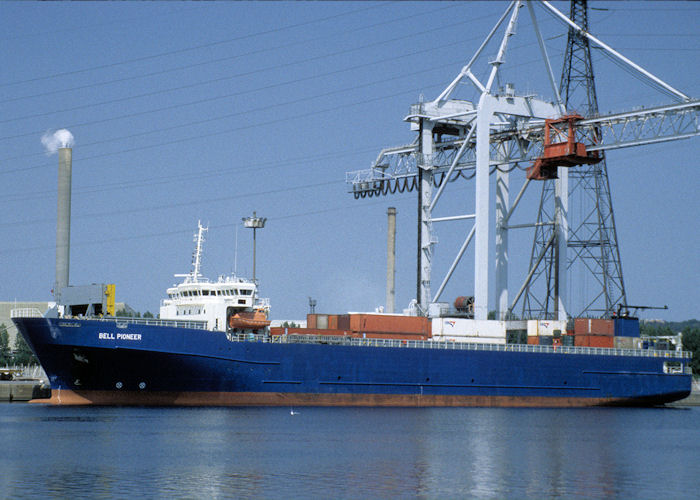 Photograph of the vessel  Bell Pioneer pictured at Le Havre on 16th August 1997