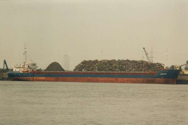 Photograph of the vessel  Bounder pictured on the Thames on 13th May 1998