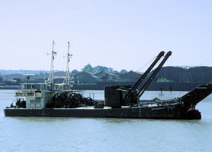 Photograph of the vessel  Broadness pictured at Gravesend on 16th May 1998