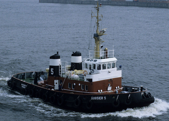 Photograph of the vessel  Bugsier 5 pictured in Hamburg on 25th August 1995