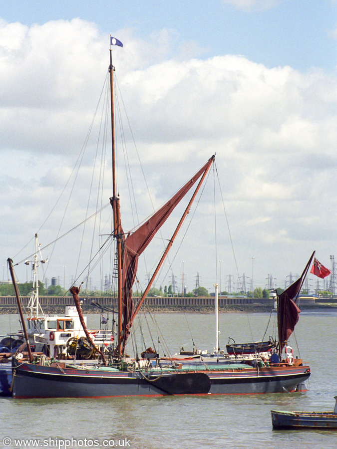 Cabby pictured at Gravesend on 3rd May 2003