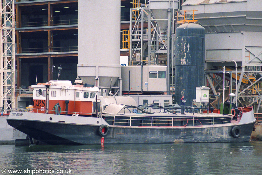 Photograph of the vessel  Cecil Gilders pictured passing Greenwich on 22nd April 2002