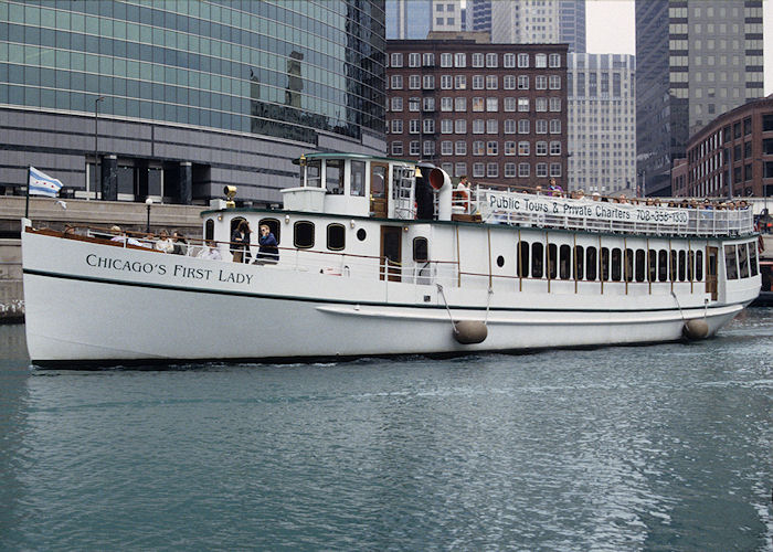 Photograph of the vessel  Chicago's First Lady pictured in Chicago on 23rd September 1994