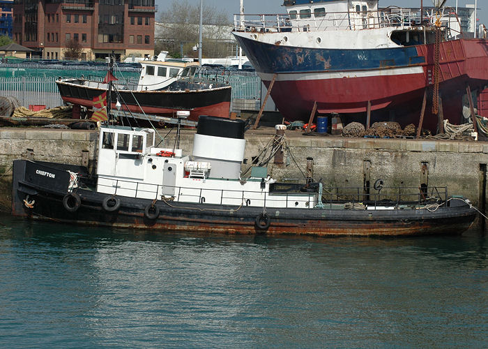 Chiefton pictured in Southampton on 22nd April 2006