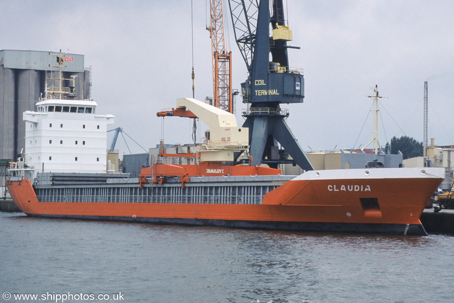 Photograph of the vessel  Claudia pictured in Kanaldok B1, Antwerp on 20th June 2002