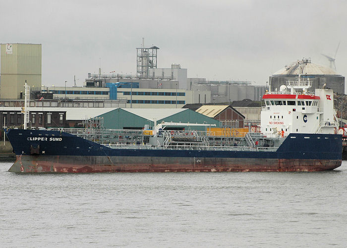 Photograph of the vessel  Clipper Sund pictured arriving at the 1e Petroleumhaven, Rotterdam on 21st June 2010