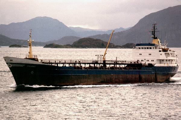 Photograph of the vessel  Dalanas pictured near Bergen on 26th October 1998
