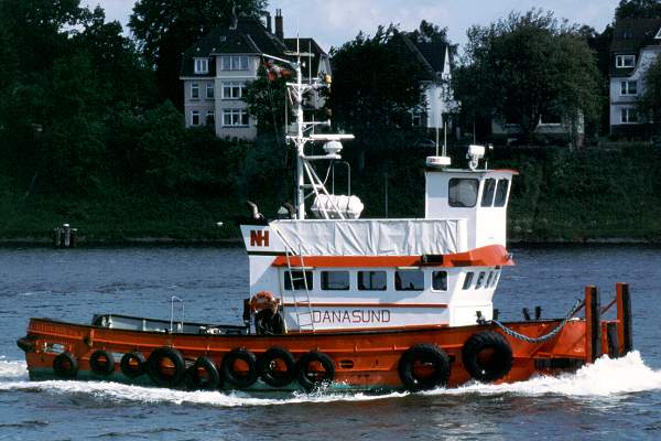Photograph of the vessel  Danasund pictured on the Kiel Canal on 29th May 2001