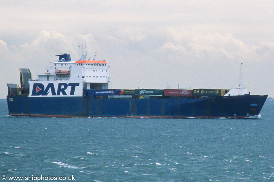 Photograph of the vessel  Dart 4 pictured on the Westerschelde passing Vlissingen on 21st June 2002