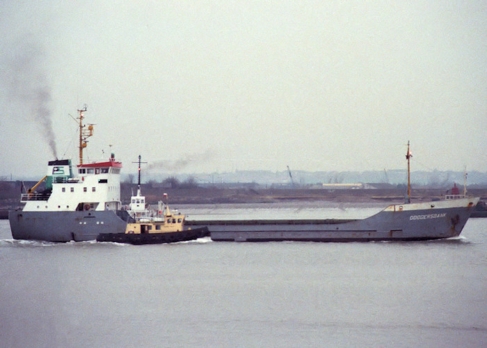 Photograph of the vessel  Doggersbank pictured passing Gravesend on 30th December 1988