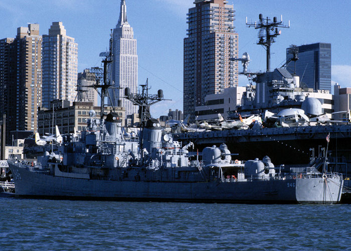 Photograph of the vessel USS Edson pictured at New York on 18th September 1994