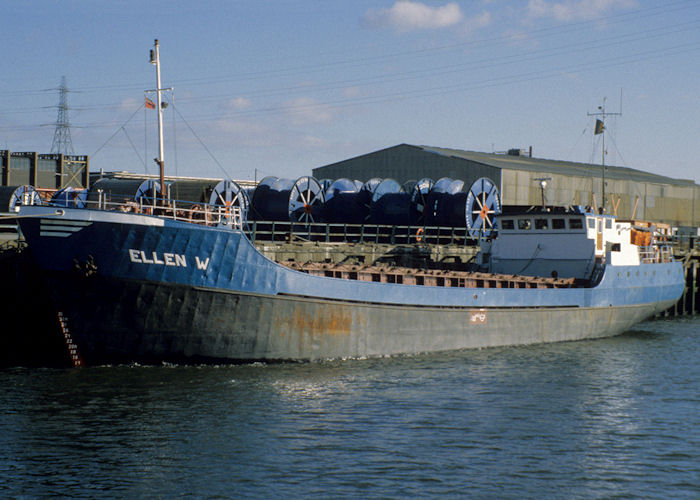 Photograph of the vessel  Ellen W pictured on the River Tyne on 5th October 1997