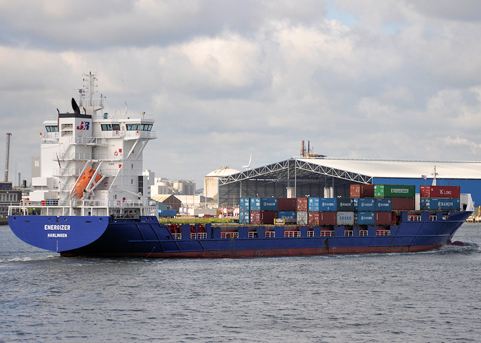 Photograph of the vessel  Energizer pictured passing Vlaardingen on 25th June 2012