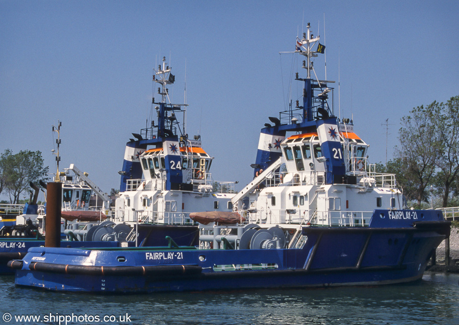 Photograph of the vessel  Fairplay-21 pictured in Scheurhaven, Europoort on 17th June 2002