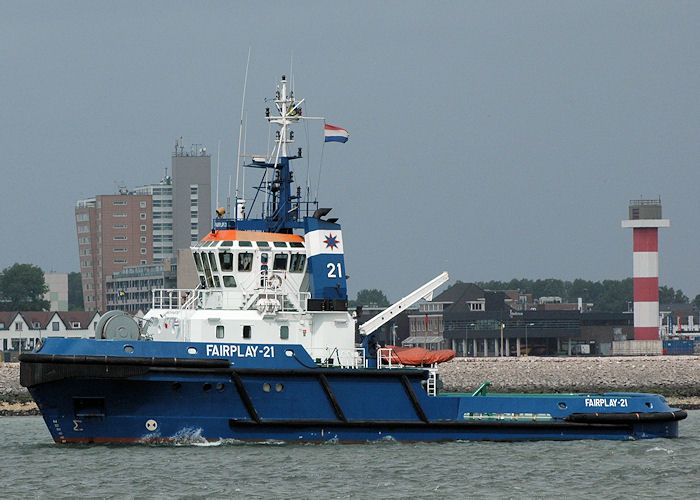 Photograph of the vessel  Fairplay-21 pictured on the Calandkanaal, Europoort on 20th June 2010