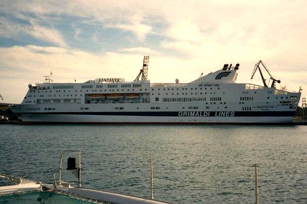 Photograph of the vessel  Fantastic pictured in Barcelona on 18th March 2001