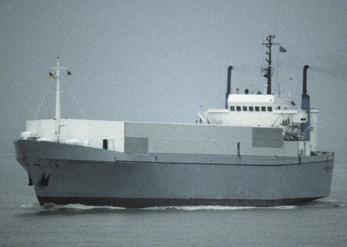 Photograph of the vessel  Feedersailor pictured on the River Elbe on 27th May 1998