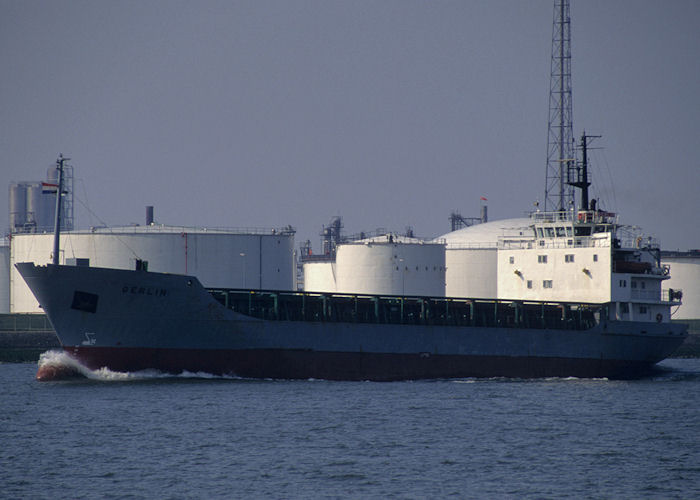 Photograph of the vessel  Gerlin pictured on the Nieuwe Maas at Rotterdam on 14th April 1996