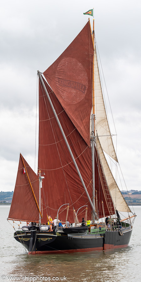 Photograph of the vessel sb Gladys pictured on Sea Reach on 19th July 2025