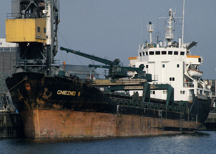  Gniezno II pictured in Merwehaven, Rotterdam on 27th September 1992