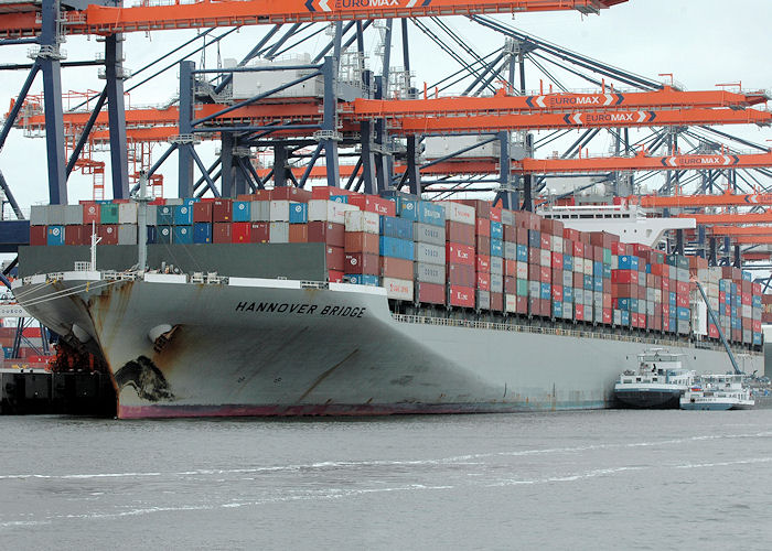 Photograph of the vessel  Hannover Bridge pictured in Yangtzehaven, Europoort on 20th June 2010