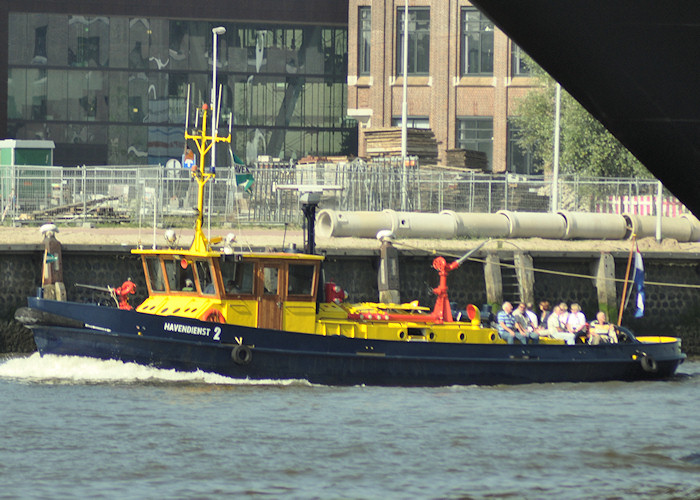 Photograph of the vessel  Havendienst 2 pictured in Rotterdam on 26th June 2011