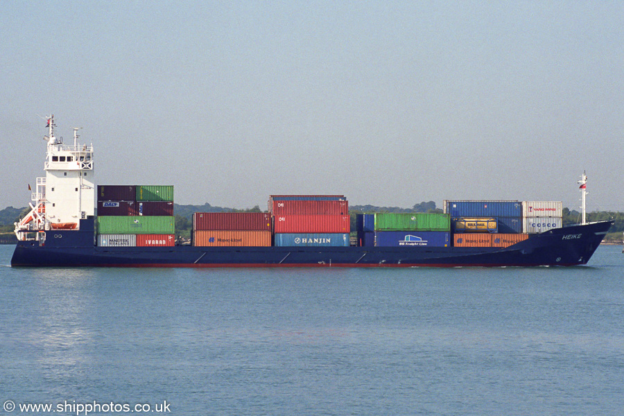  Heike pictured arriving at Southampton on 2nd September 2002