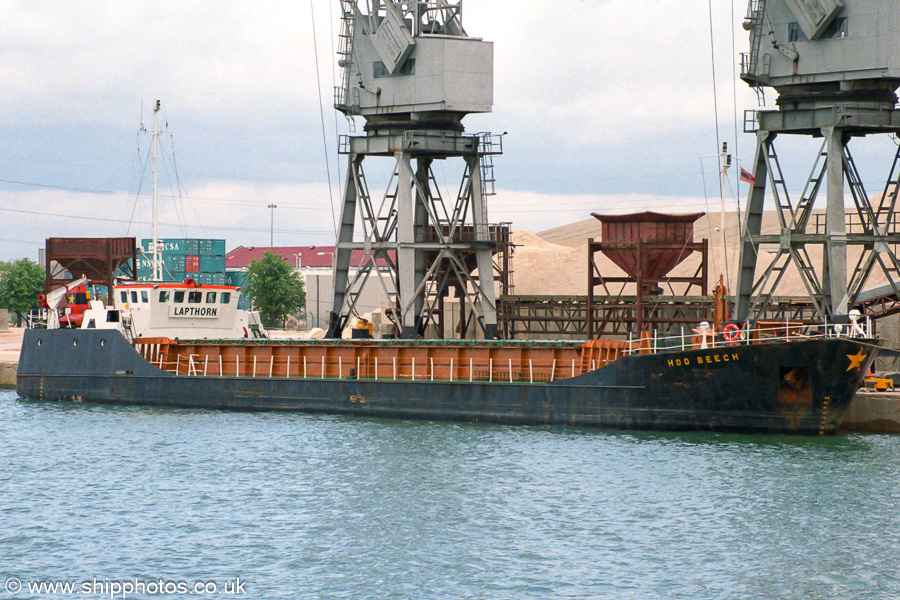 Photograph of the vessel  Hoo Beech pictured in Southampton on 22nd July 2001