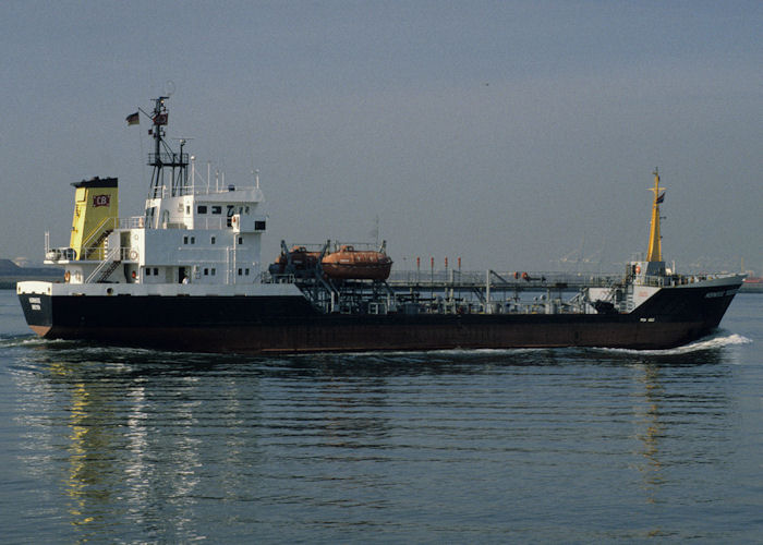 Photograph of the vessel  Hornisse pictured passing Hoek van Holland on 15th April 1996