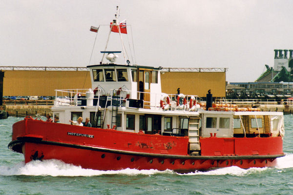 Photograph of the vessel  Hotspur IV pictured approaching Town Quay in Southampton on 29th May 1995