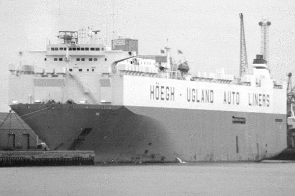  Hual Tribute pictured in Southampton on 16th December 1990