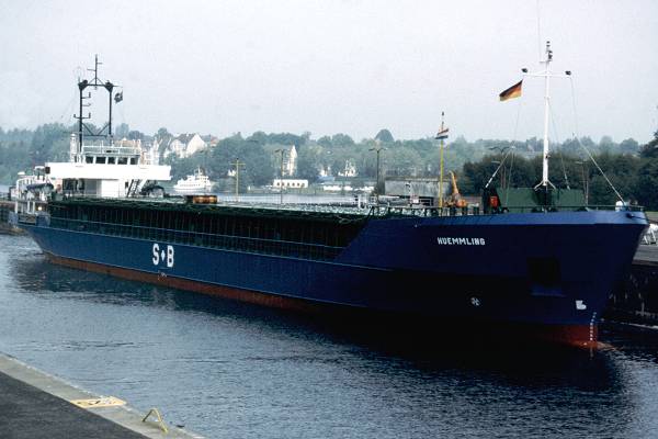 Photograph of the vessel  Huemmling pictured on the Kiel Canal at Holtenau on 28th May 1998