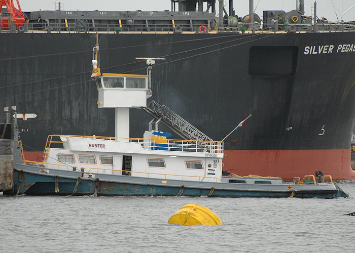 Photograph of the vessel  Hunter pictured in Waalhaven, Rotterdam on 20th June 2010