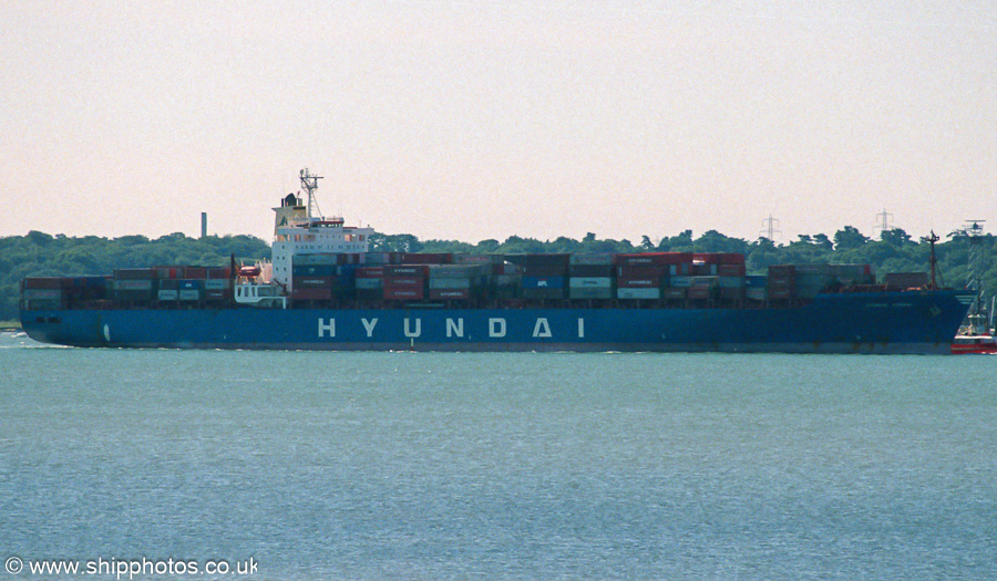 Photograph of the vessel  Hyundai Admiral pictured arriving at Southampton on 27th August 2001