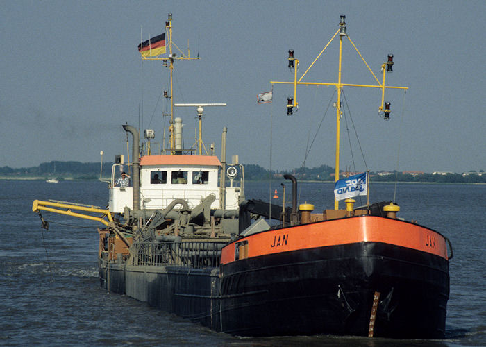 Photograph of the vessel  Jan pictured at Wischhafen on 6th June 1997