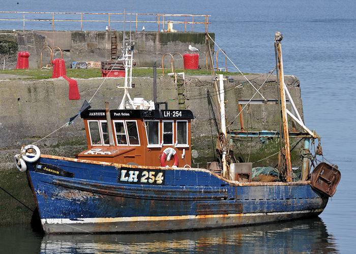 Photograph of the vessel fv Janreen pictured at Port Seton on 17th May 2013