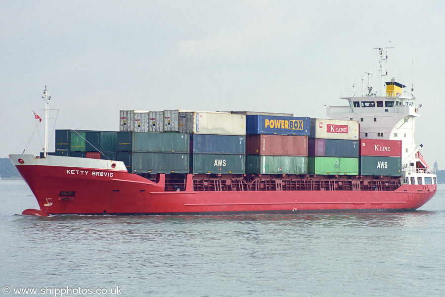 Photograph of the vessel  Ketty Brøvig pictured arriving at Southampton on 22nd September 2001