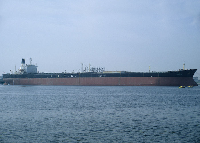  Khark 3 pictured in 7e Petroleumhaven, Europoort on 27th September 1992