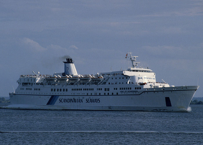 Photograph of the vessel  King of Scandinavia pictured on the River Elbe on 24th August 1995