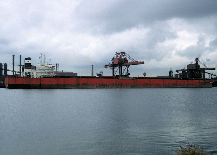 Photograph of the vessel  La Cordillera pictured in Dunkerque on 18th April 1997