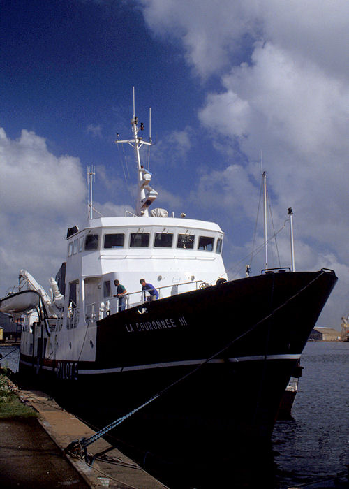 Photograph of the vessel pv La Couronnee III pictured at Saint Nazaire on 10th July 1990